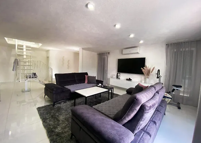 Villa La Familia